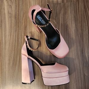 Cape robbin heels size 9